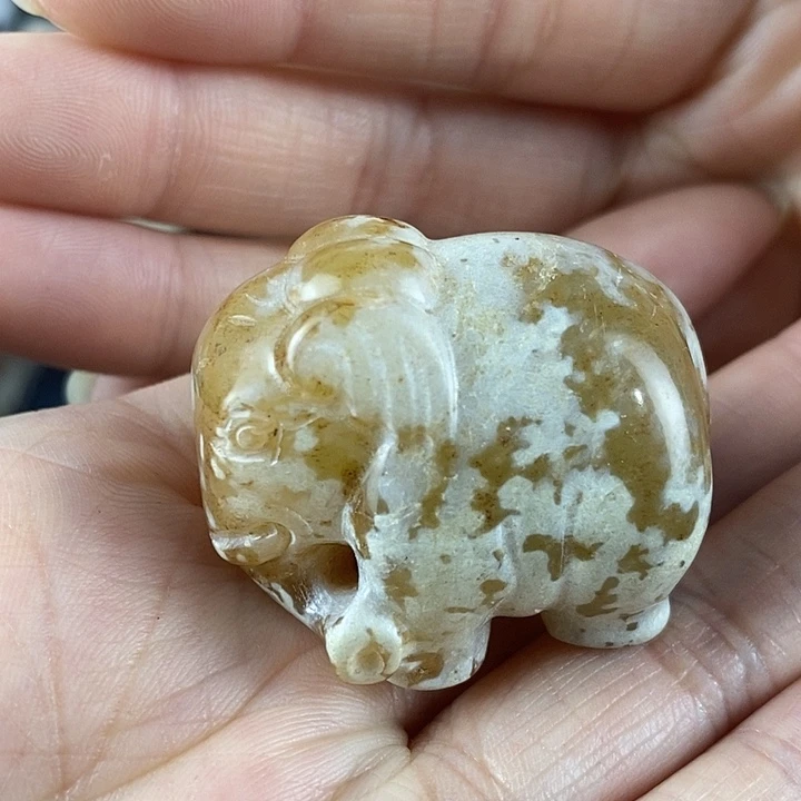 石英质玉未镶嵌车挂