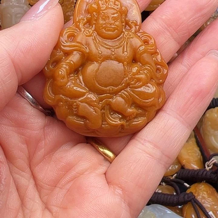 石英质玉（黄龙玉）合金颈饰