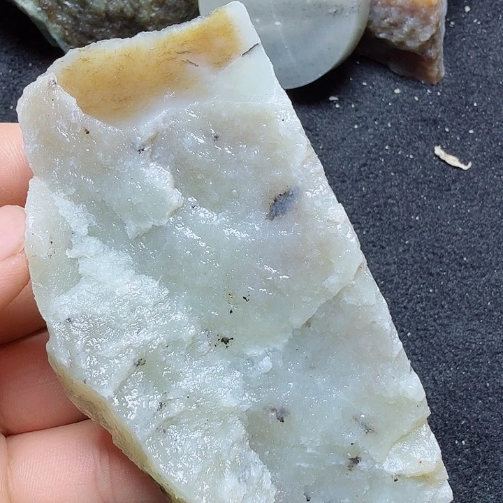 和田玉（糖玉）未镶嵌珠宝半成品