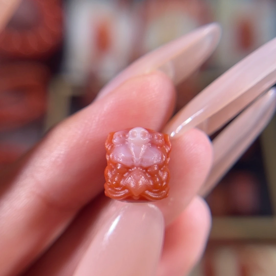 未镶嵌大鹏鸟10.7*9.6南红玛瑙