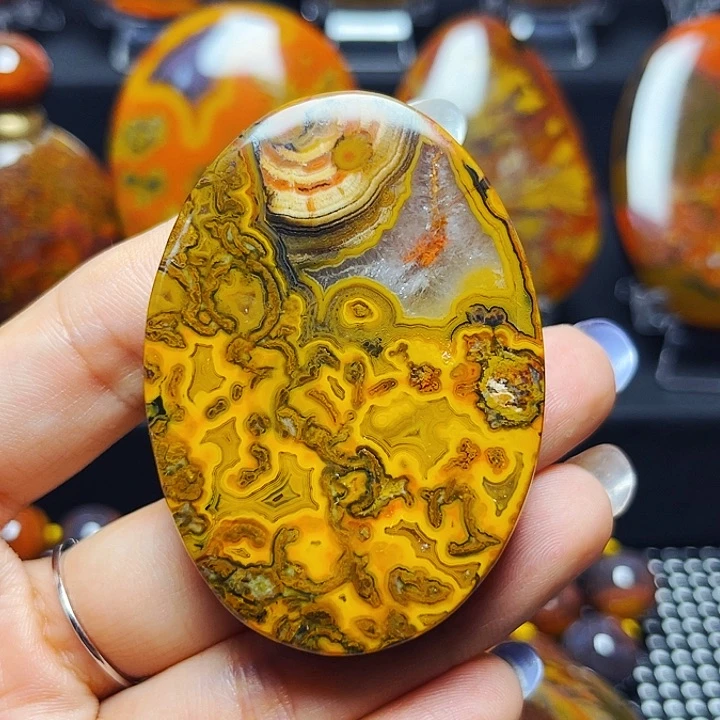玛瑙/玉髓颈饰未镶嵌