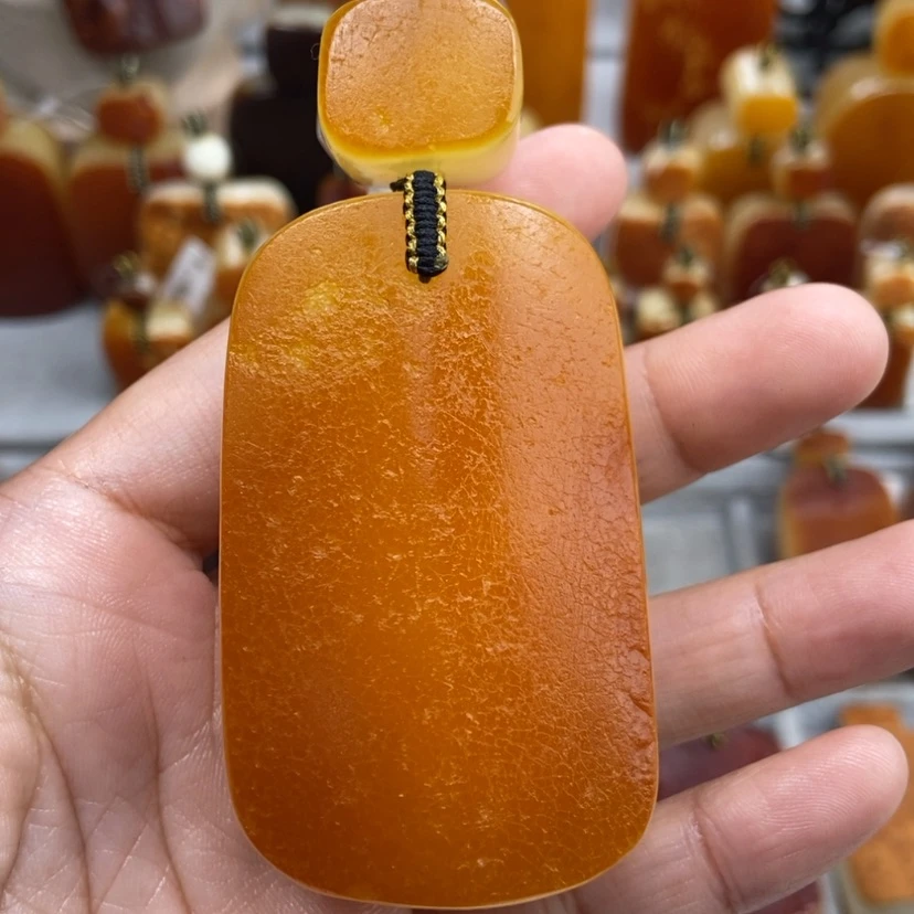 【闪购商品】琥珀颈饰未镶嵌