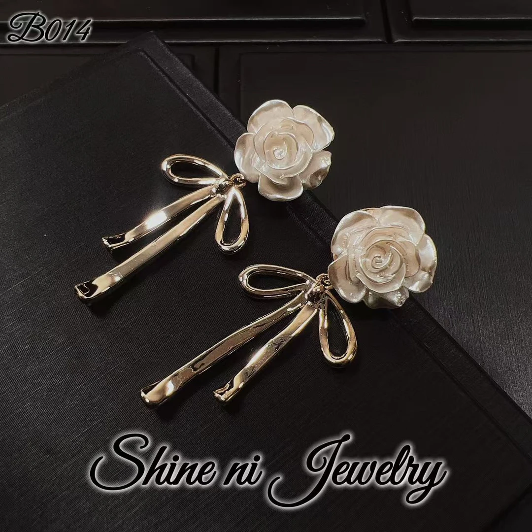 铜合金耳饰 【Shine白色山茶花】B014 高贵甜美轻奢耳饰