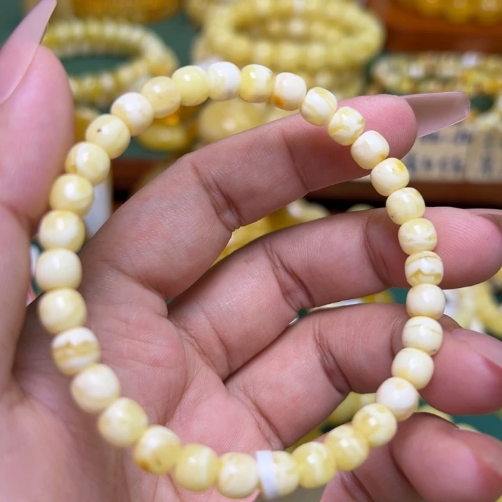 蜜蜡未镶嵌珠宝奇石