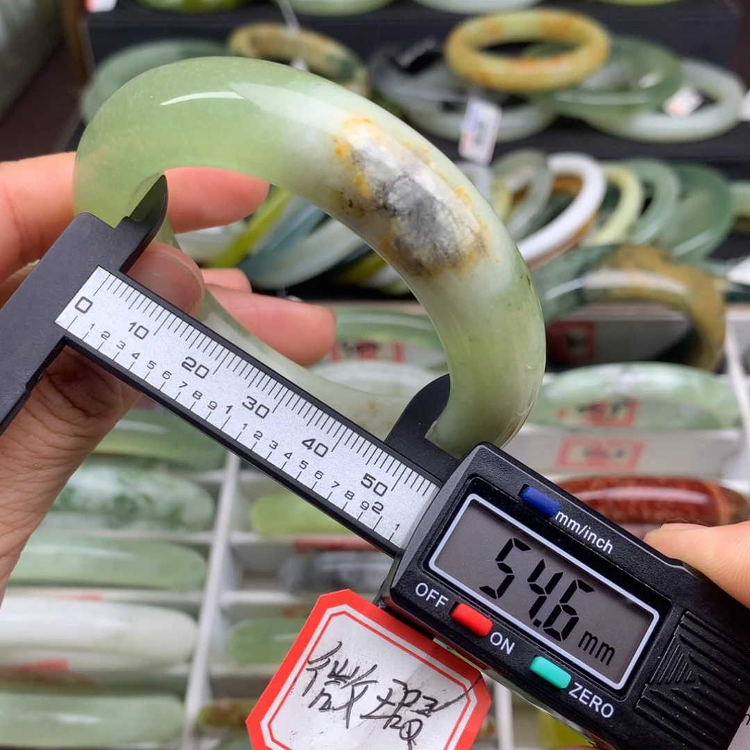 未镶嵌蛇纹石玉手镯508