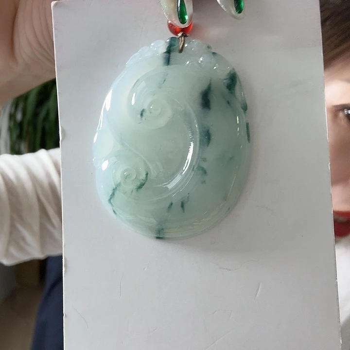 越****翡翠未镶嵌颈饰倩