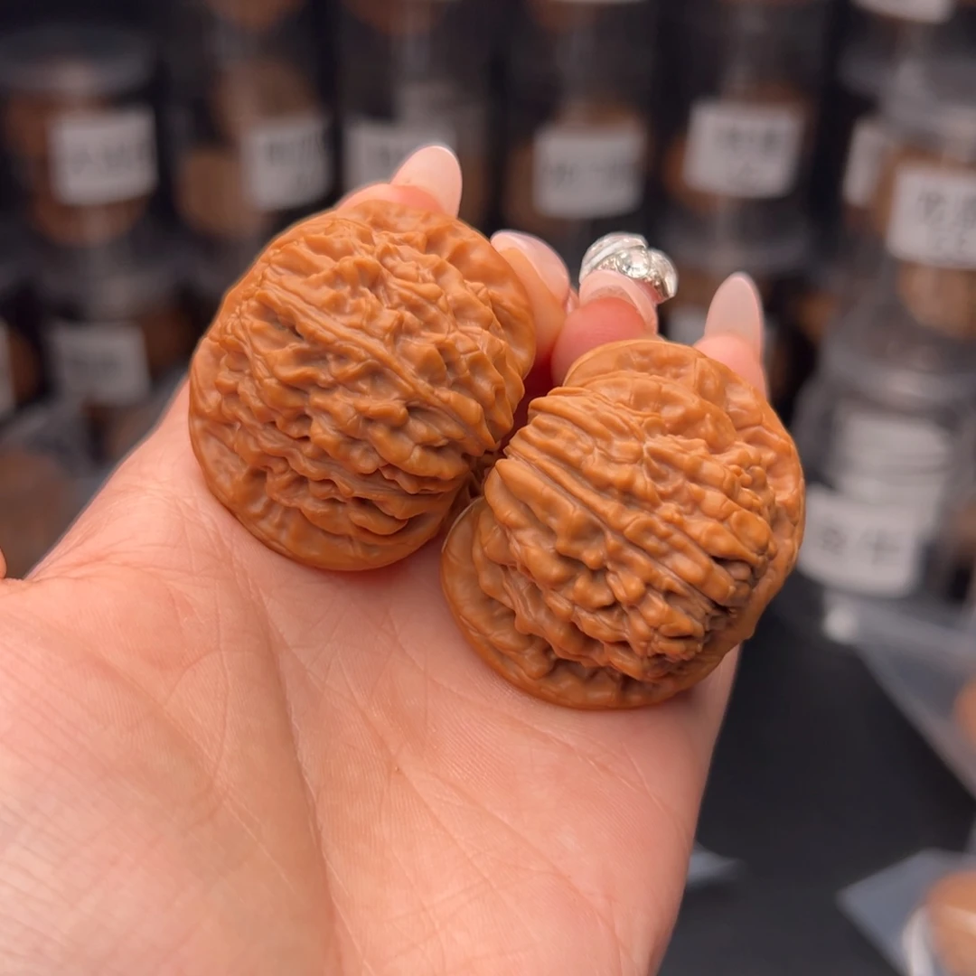 文玩核桃吊坠和****匠四座楼