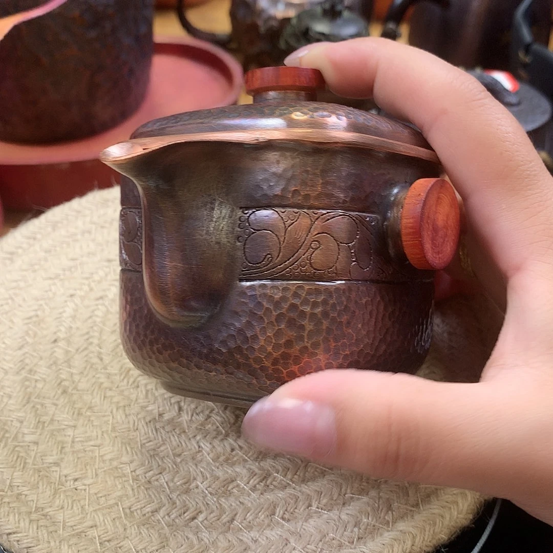 四方錾刻精工手抓壶