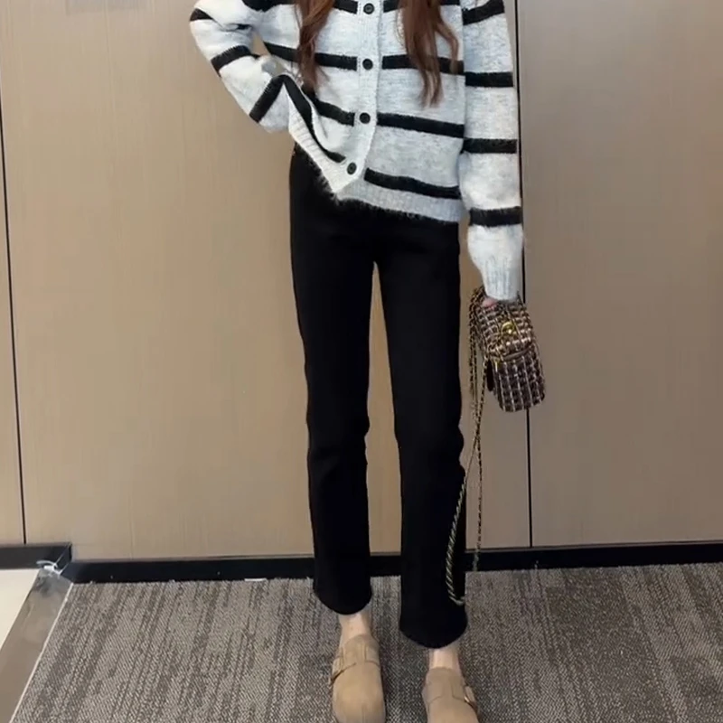 黑色烟管牛仔裤女秋冬加绒加厚大码宽松显瘦高腰弹力小个子直筒裤