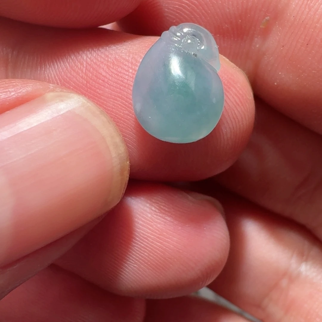 翡翠未镶嵌颈饰天然翡翠袋子