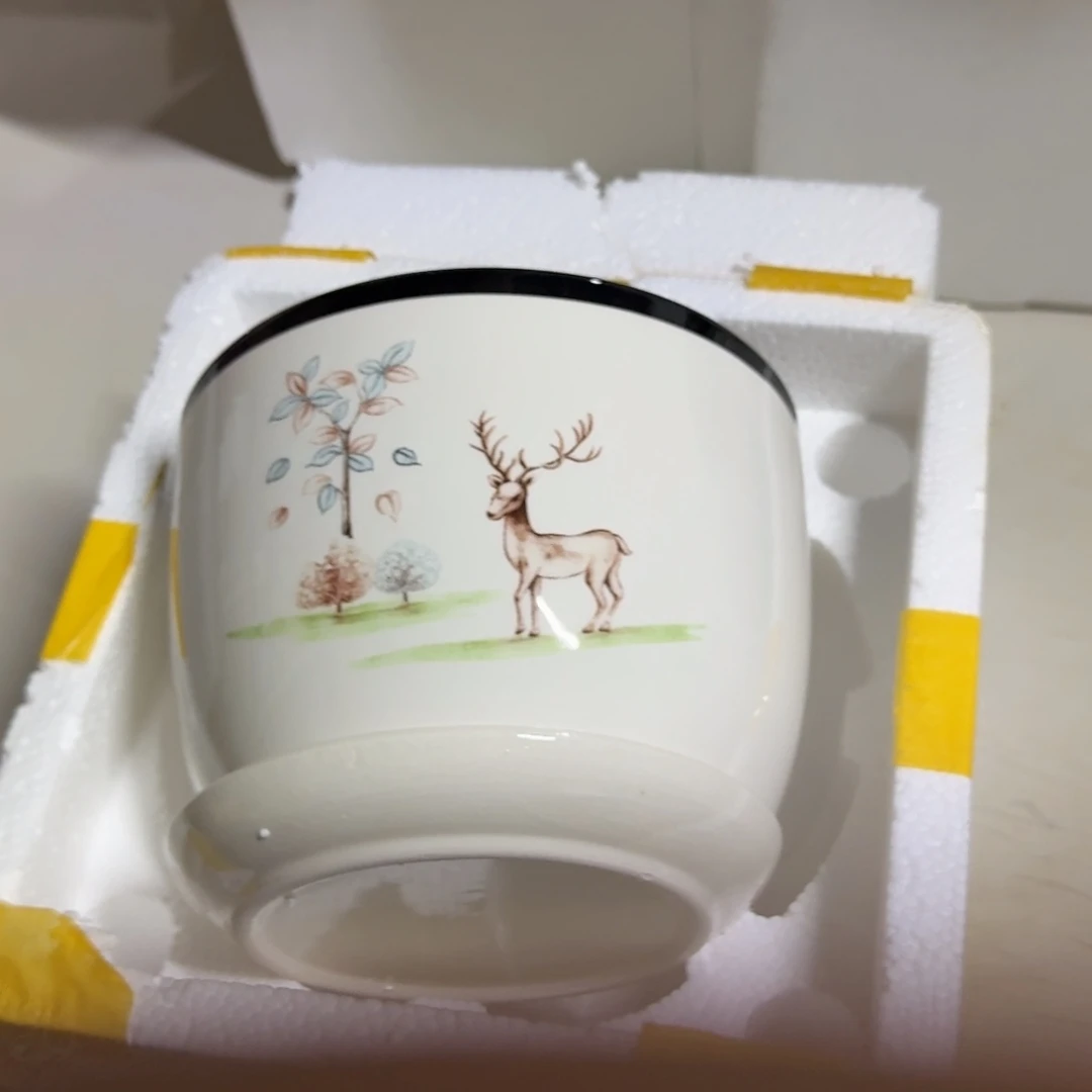 微瑕疵介意勿拍陶瓷器皿S046