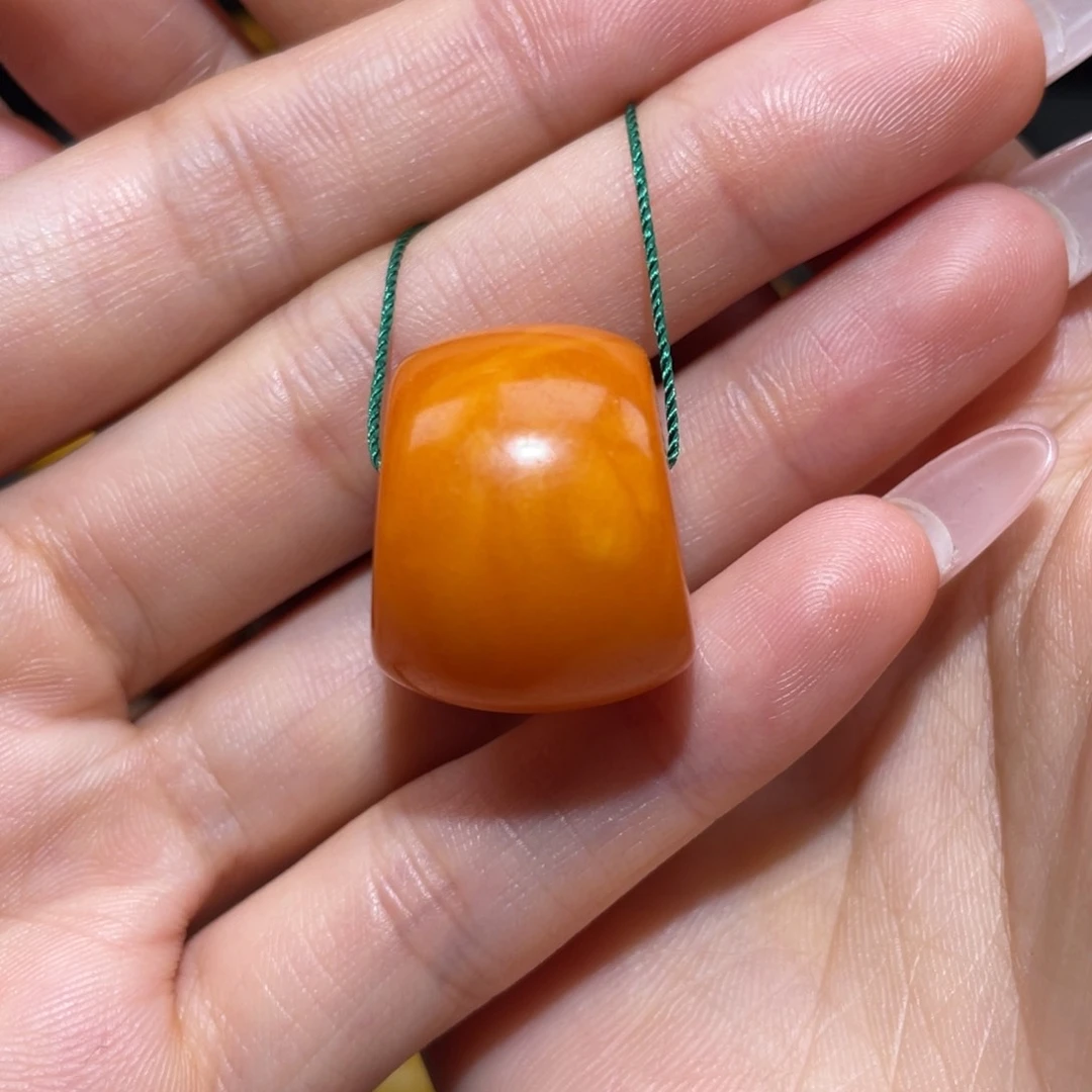 【闪购商品】琥珀裸石未镶嵌马蹄