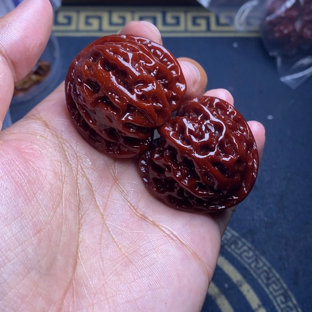 文玩核桃吊坠苹果38