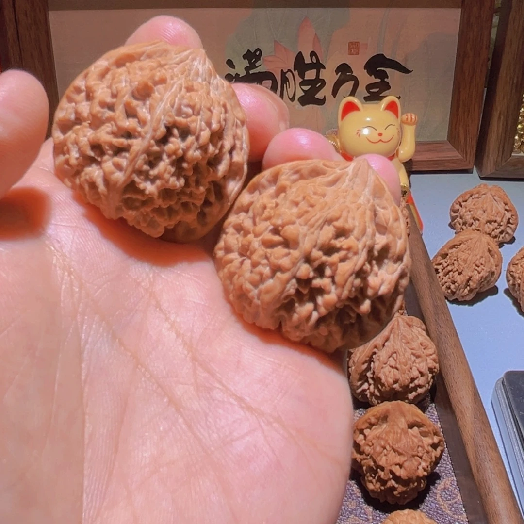 A***山瑞金文玩核桃百花山满天星