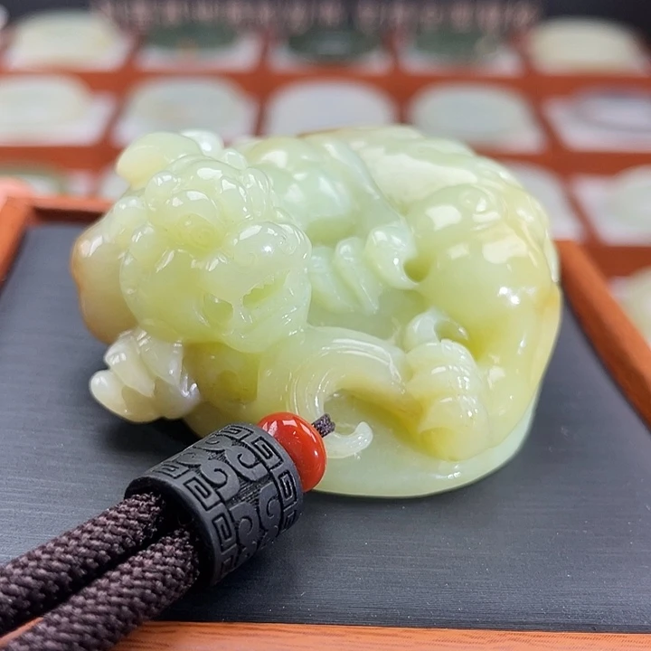 和田玉把件未镶嵌貔貅