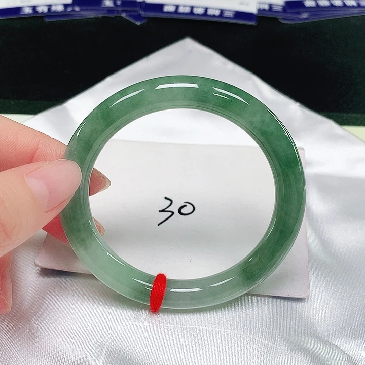 翡翠手镯（圆镯）未镶嵌