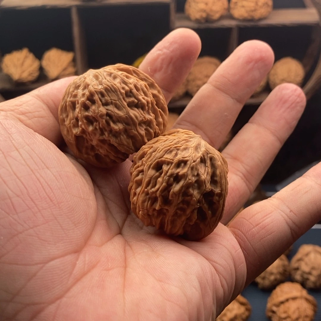 文玩核桃把件中***家40全品山地磨盘