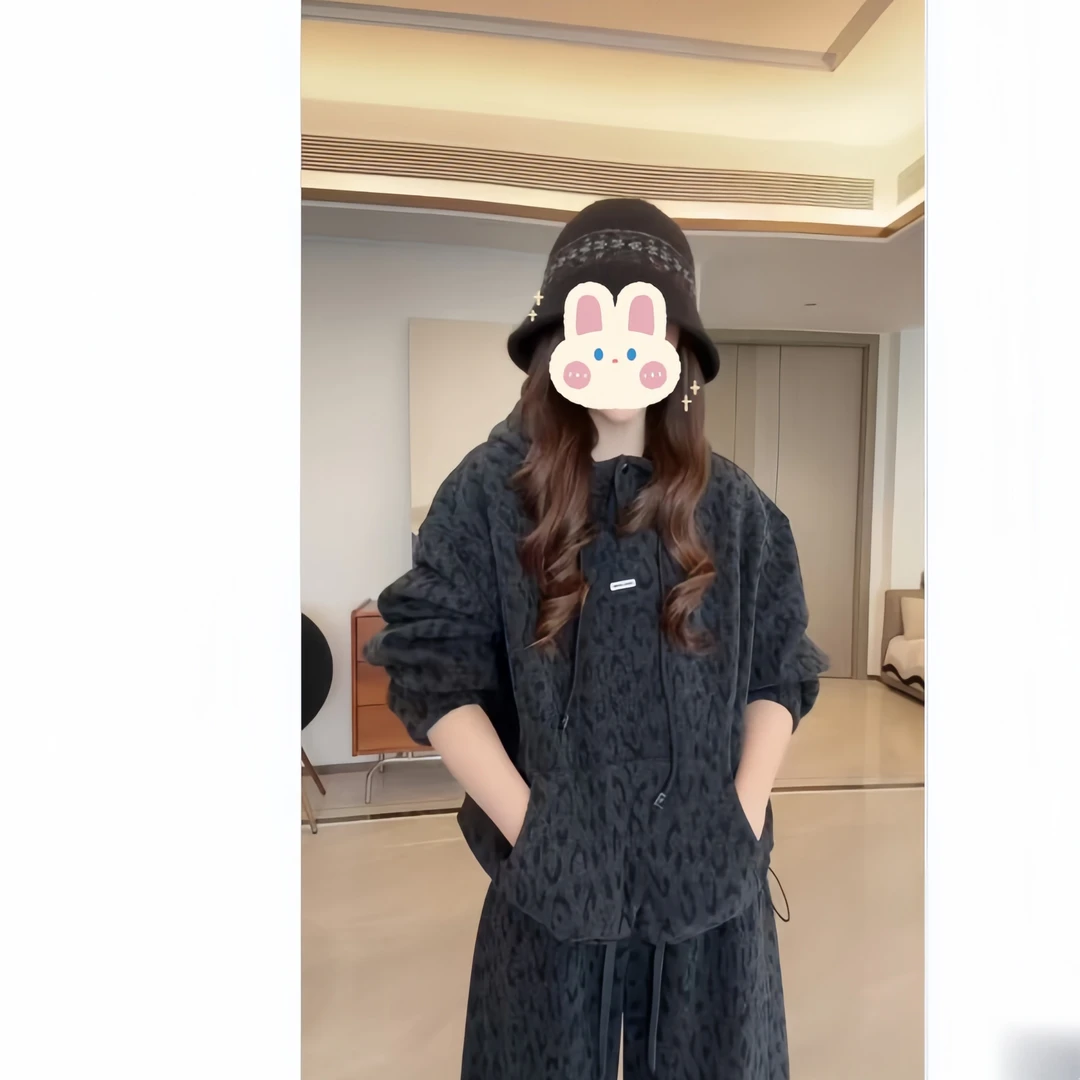 冬季新款洋气连帽小标卫衣+松紧腰休闲裤豹纹加绒套装BB50529