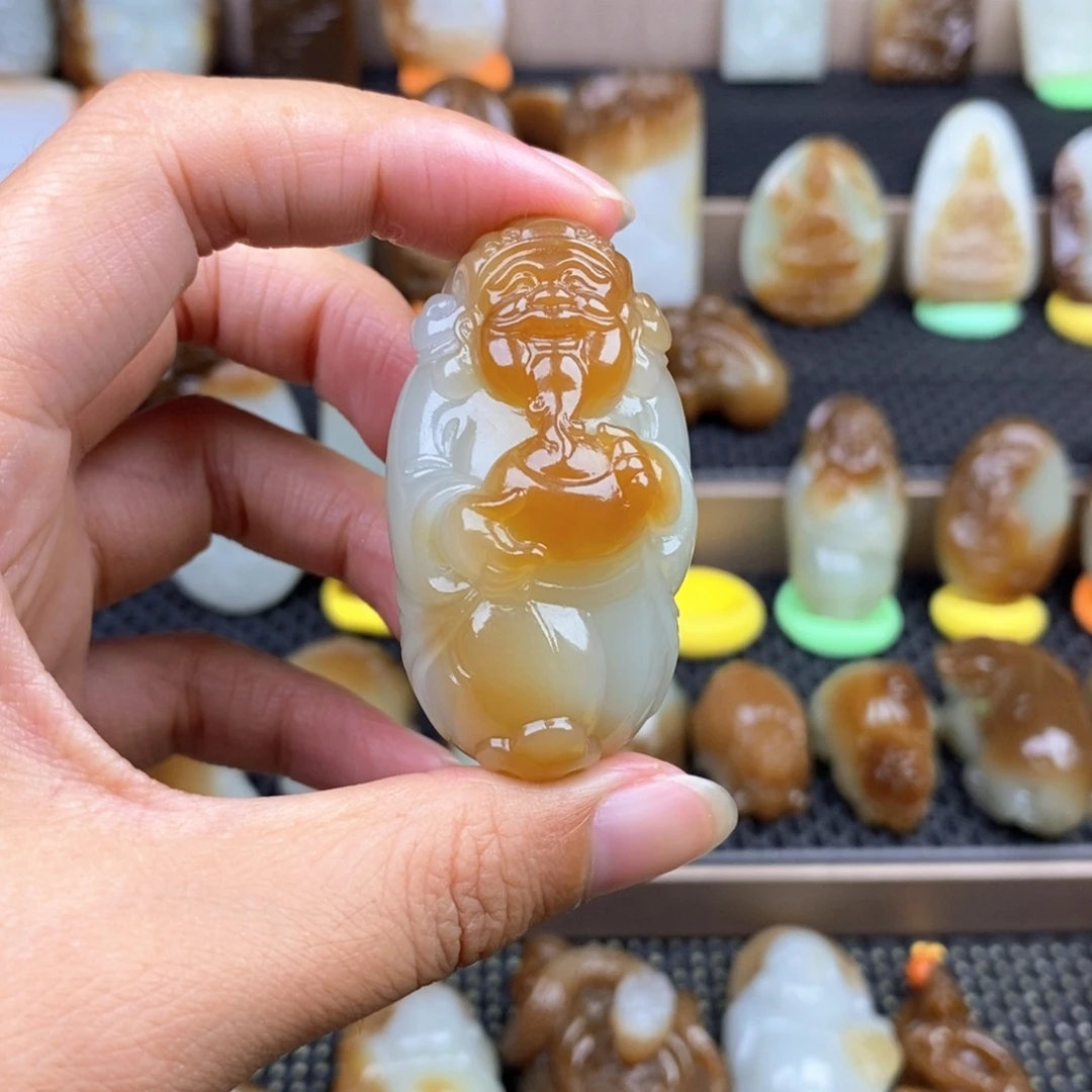 冷***夜和田玉未镶嵌颈饰