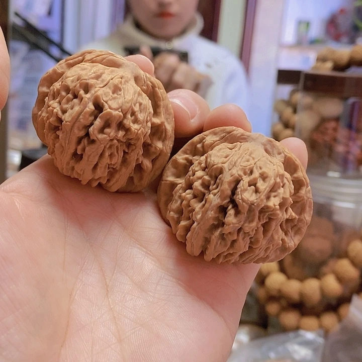 【闪购商品】文玩核桃把件46.5四座楼