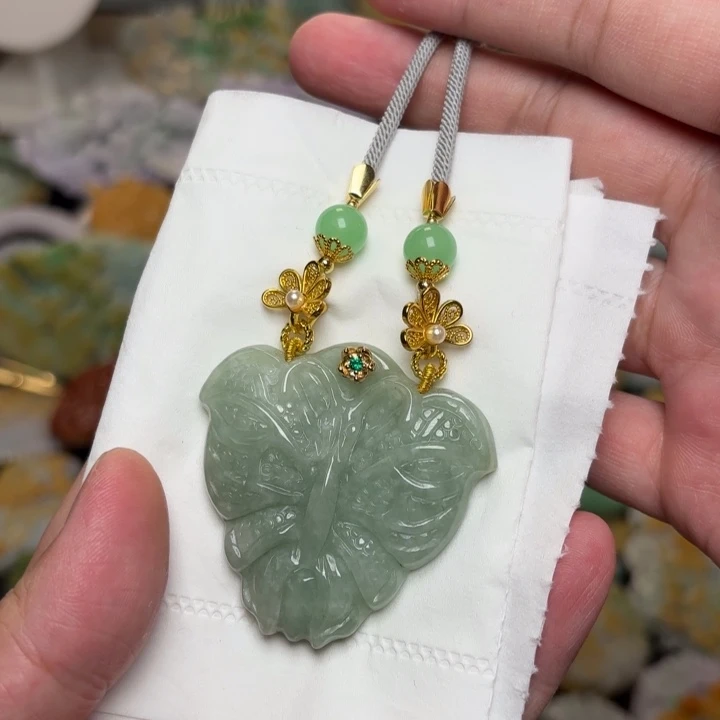 翡翠未镶嵌颈饰吊坠