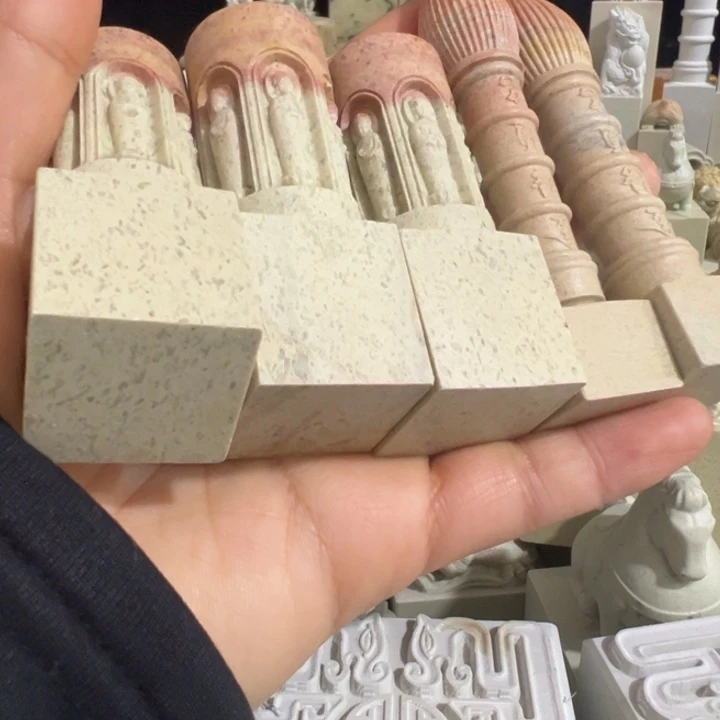 石***狂青田石新矿印石如图