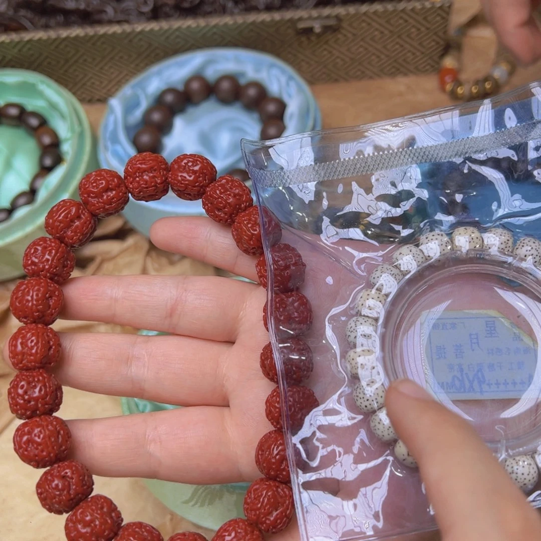 大叶紫檀（黑酸枝木类）