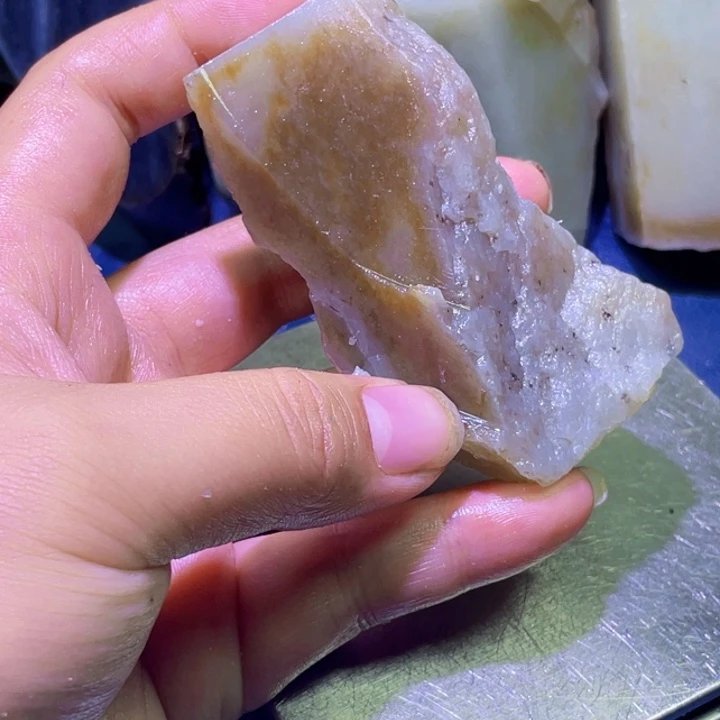 和田玉未镶嵌珠宝半成品