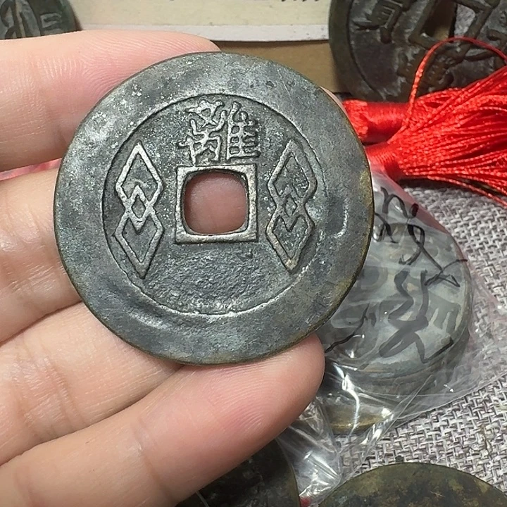 崇***宝铜现代工艺品花钱
