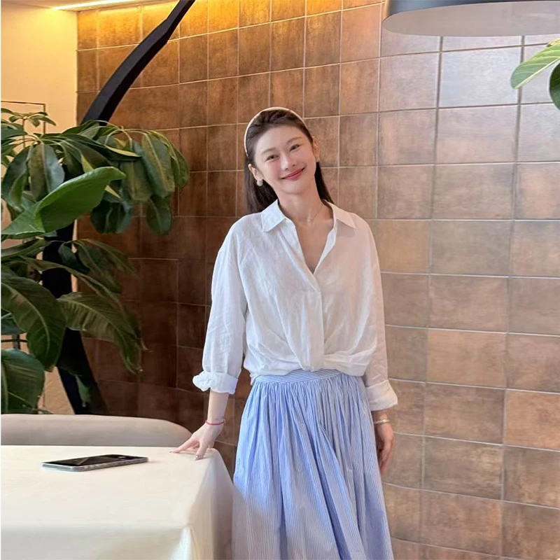 【3月第一期】你的呵呵丨黄金比例精简苎麻时髦法式防晒V领衬衫