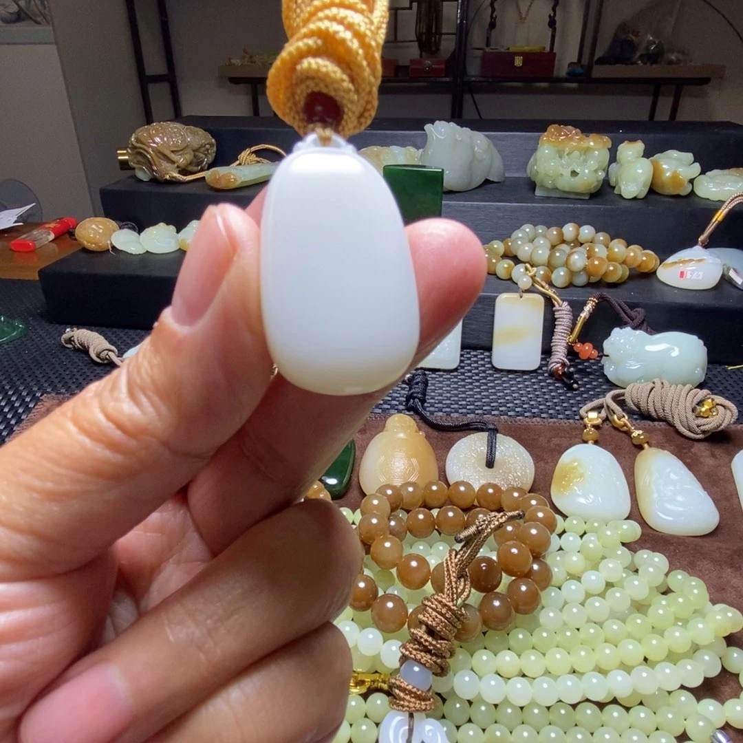 和田玉未镶嵌吊坠(不含链)