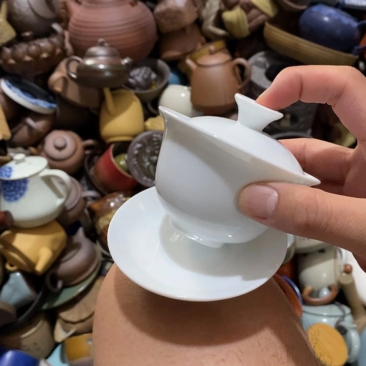 瓷片然后又要在这里待我