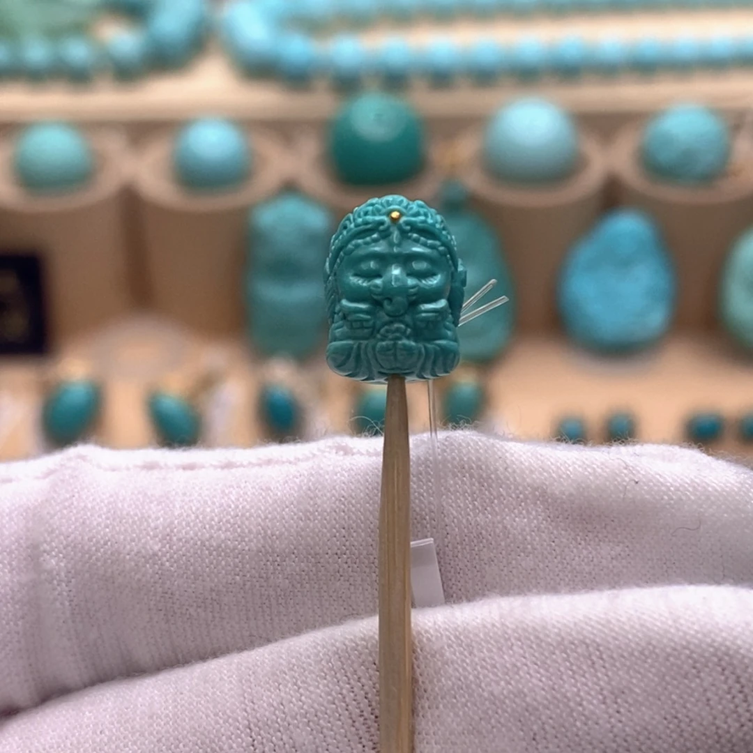 绿松石未镶嵌珠宝奇石