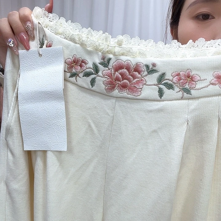 2550米色炫之梦裤子