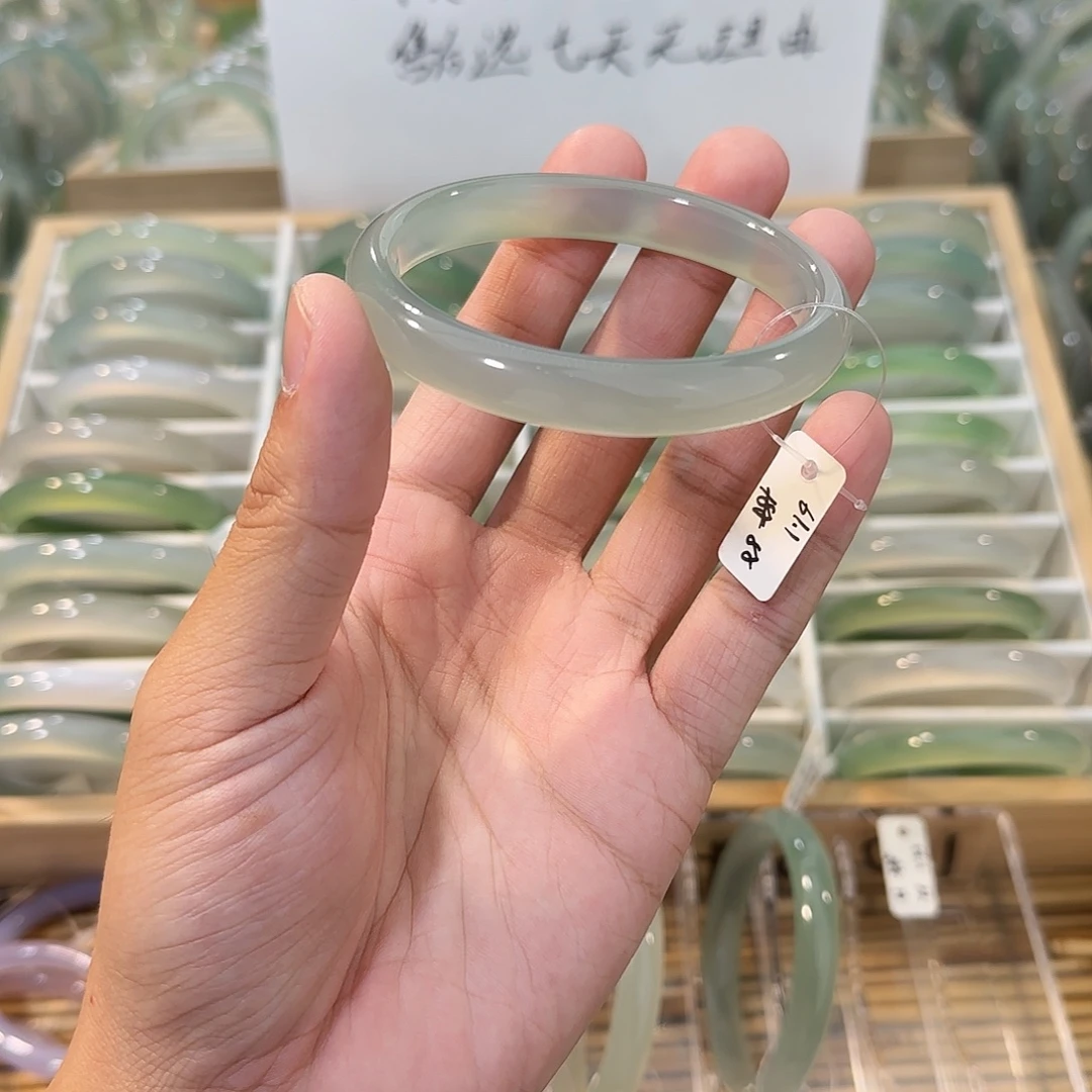 玛瑙/玉髓未镶嵌手镯圈口61.1