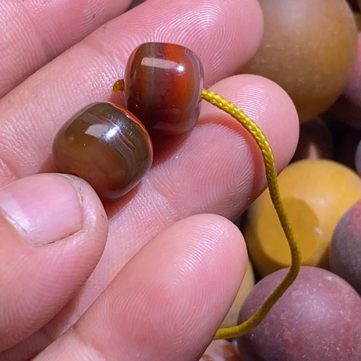 玛瑙/玉髓战国红老形对珠未镶嵌西**珠