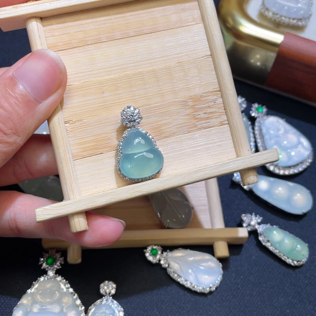 大***行翡翠银S925镶嵌吊坠(不含链)