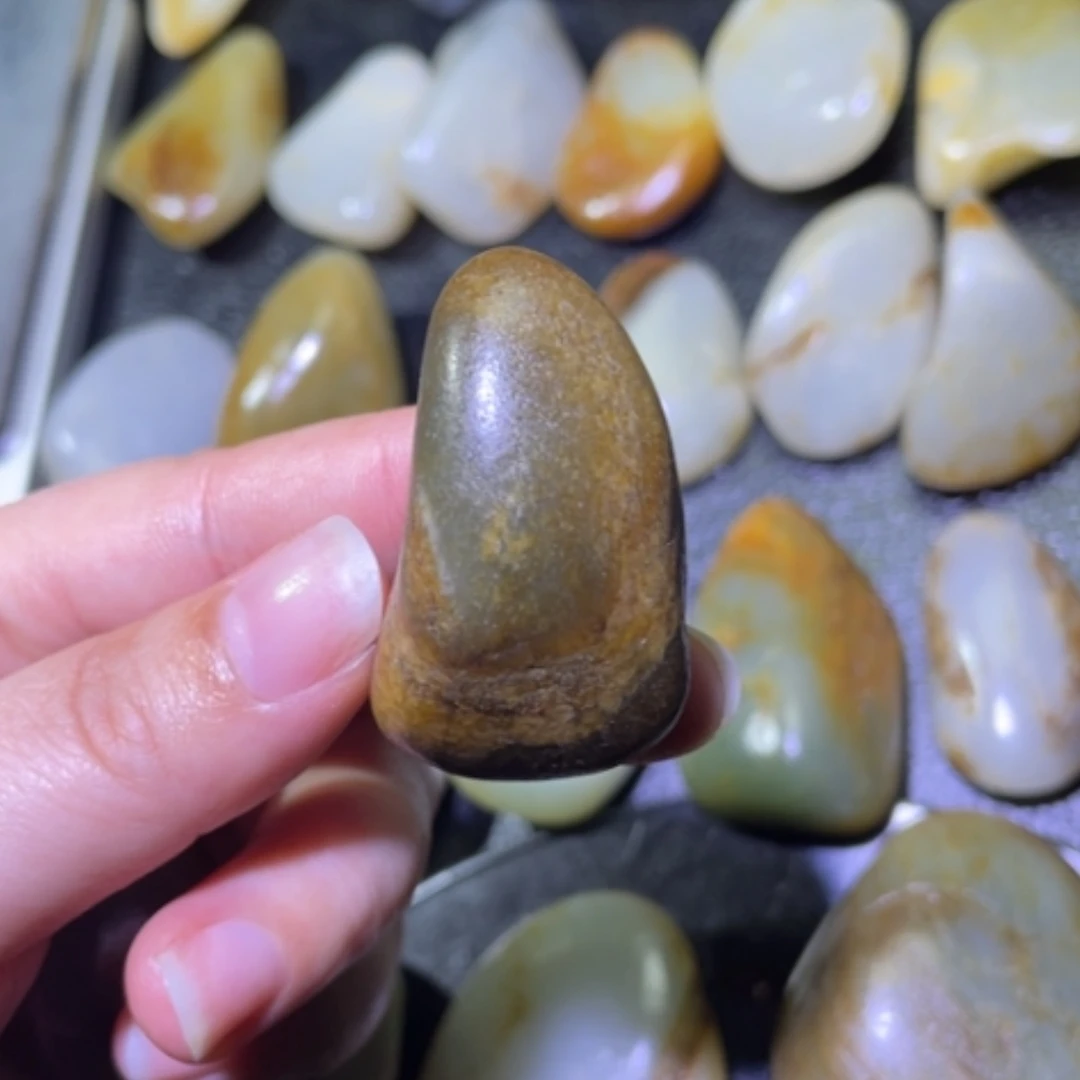 【闪购商品】颈饰未镶嵌和田玉城**事