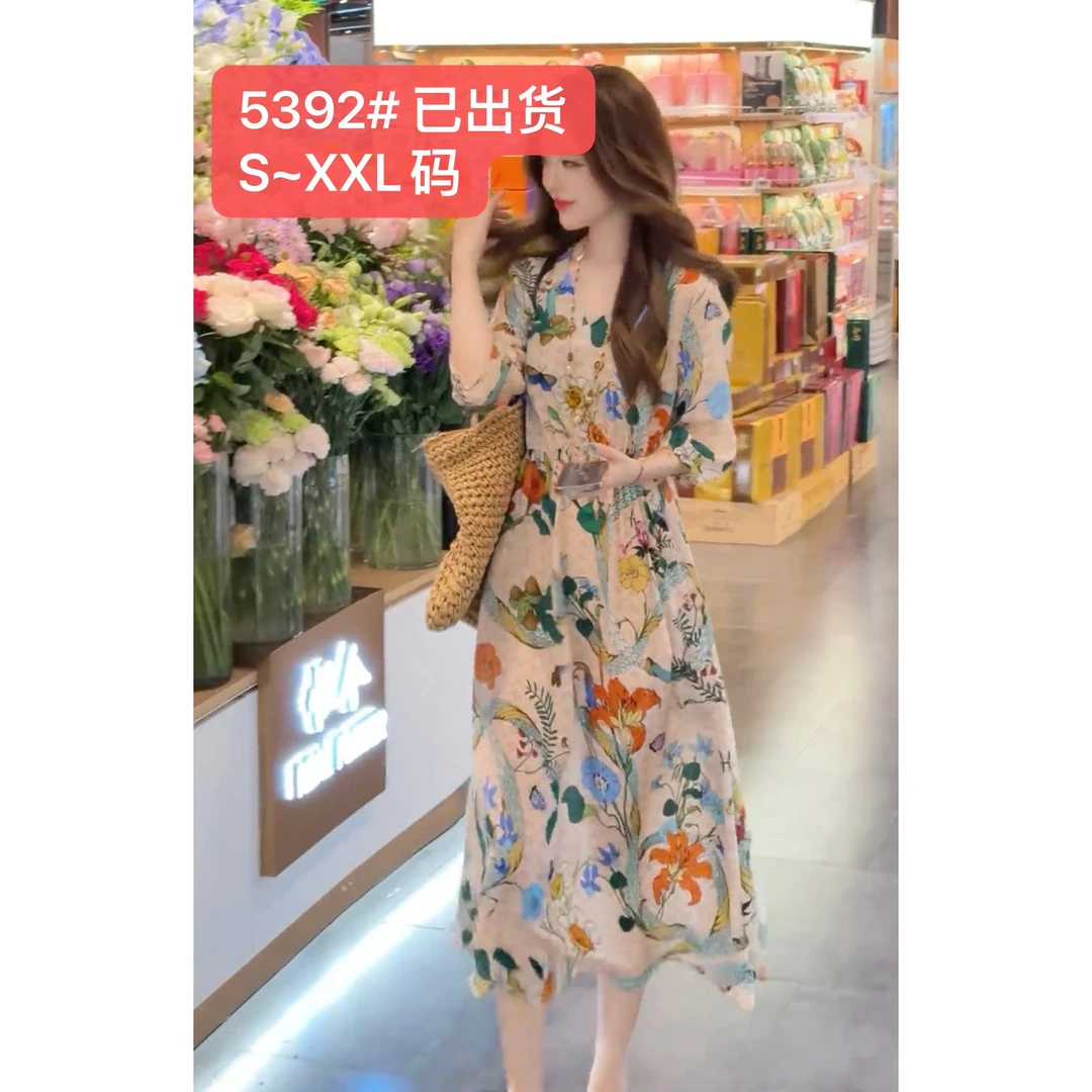 现货 印花显瘦连衣裙颜色印花连衣裙