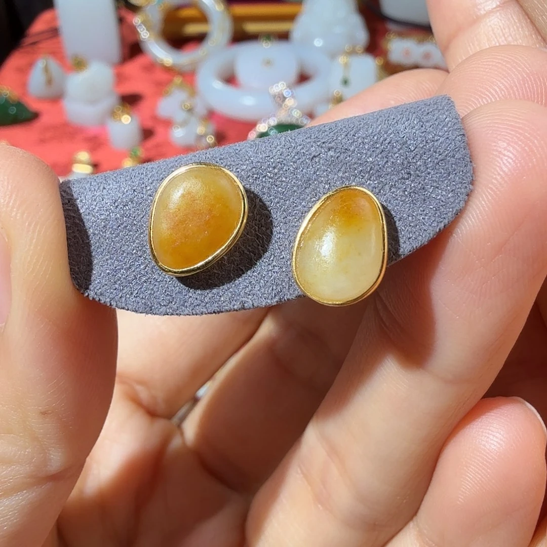 和田玉18K金镶嵌颈饰