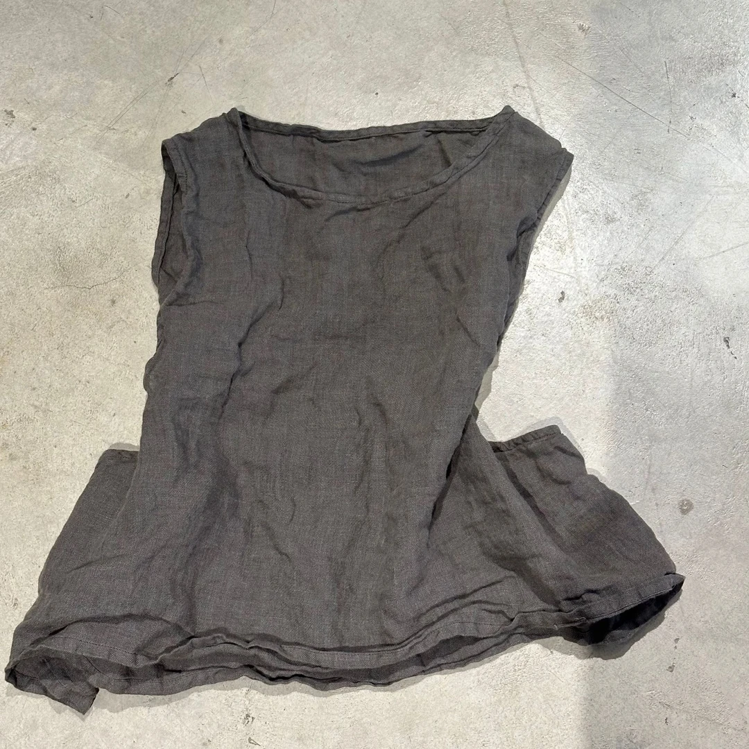 素年未央  桑晚 / 早秋文艺复古软糯水洗亚麻圆领套头坎肩背心