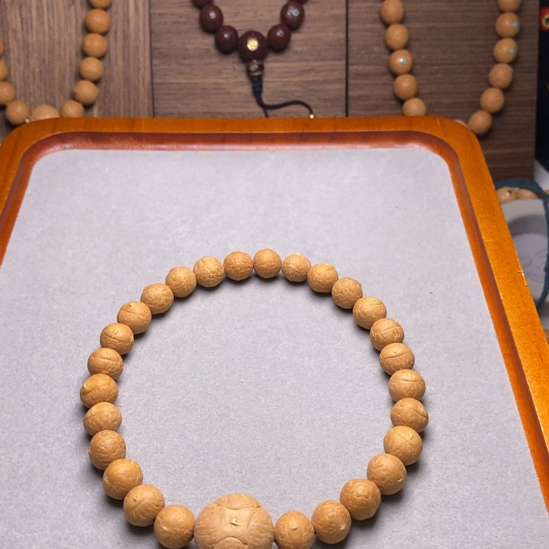 K***Z凤眼菩提吊坠10.5手持