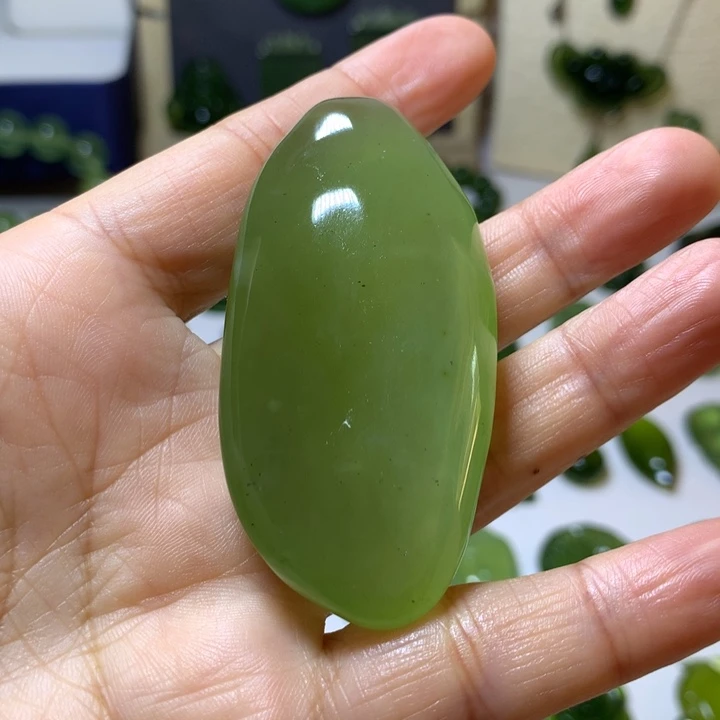 岫玉未镶嵌手把件手把件