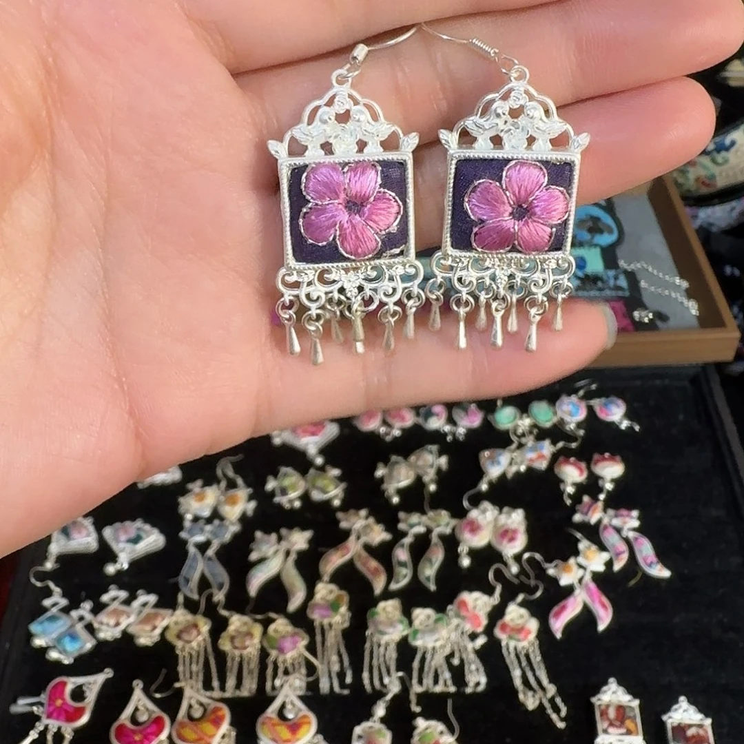 织绣民族风刺绣耳环