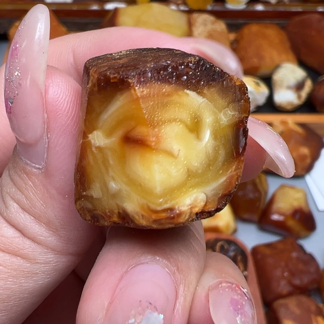 定制琥珀未镶嵌蜜蜡