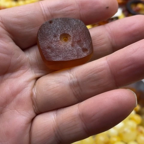 手串琥珀未镶嵌吊坠