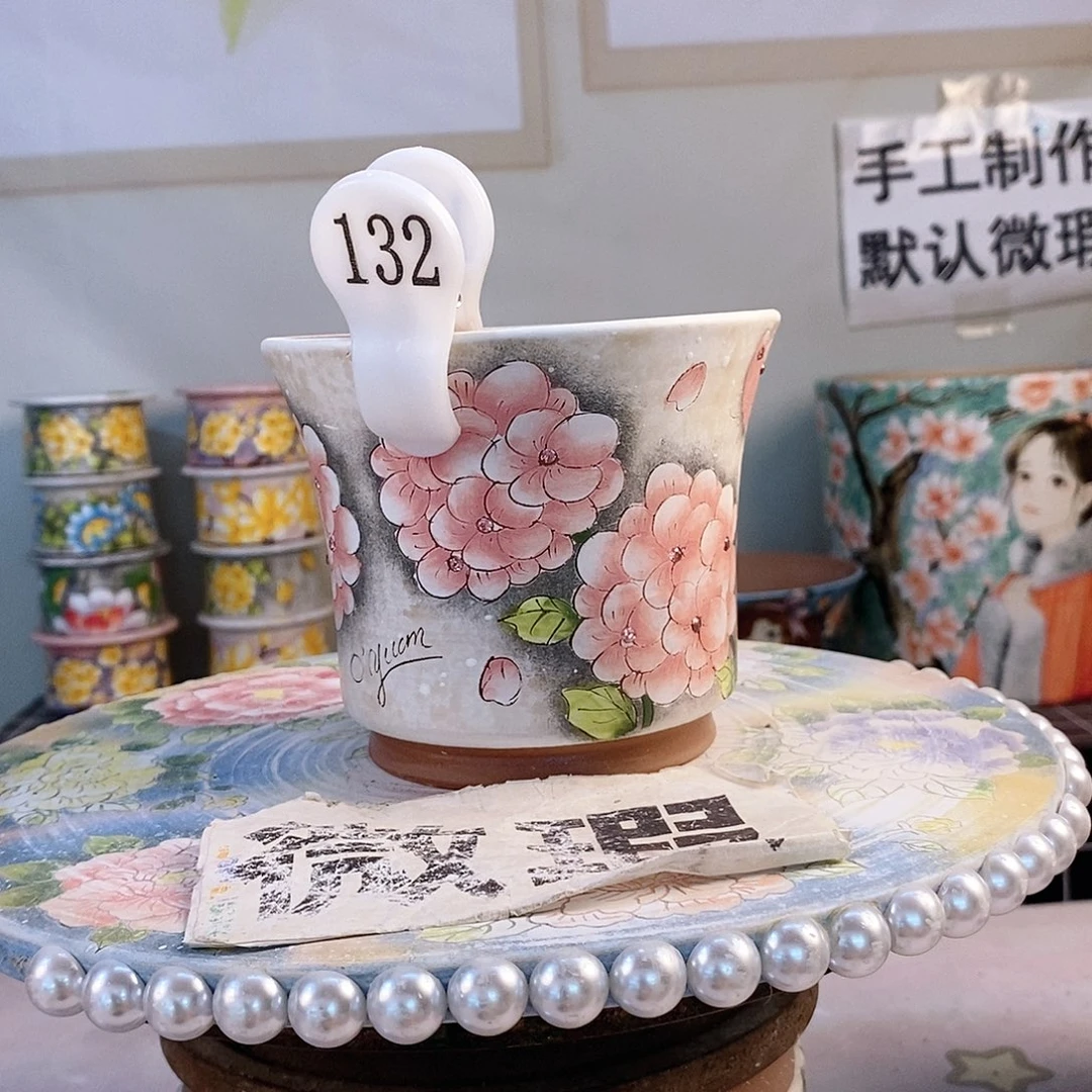 紫砂花盆大****?红陶手绘花盆