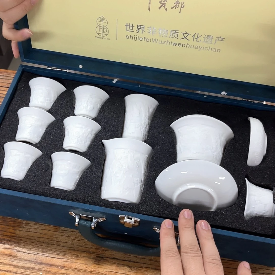 孤品茶具套装等。