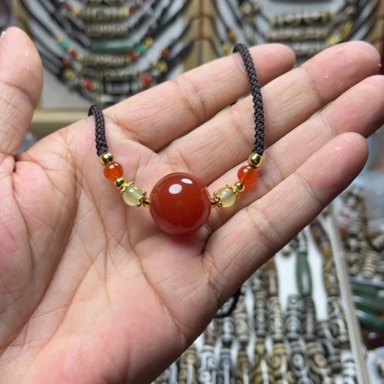 玛瑙/玉髓颈饰未镶嵌