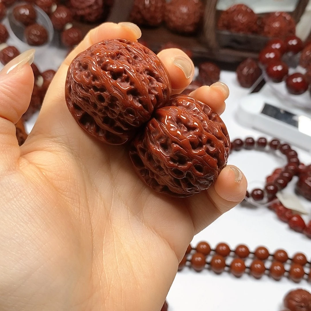 吊坠橄榄核白狮子 38